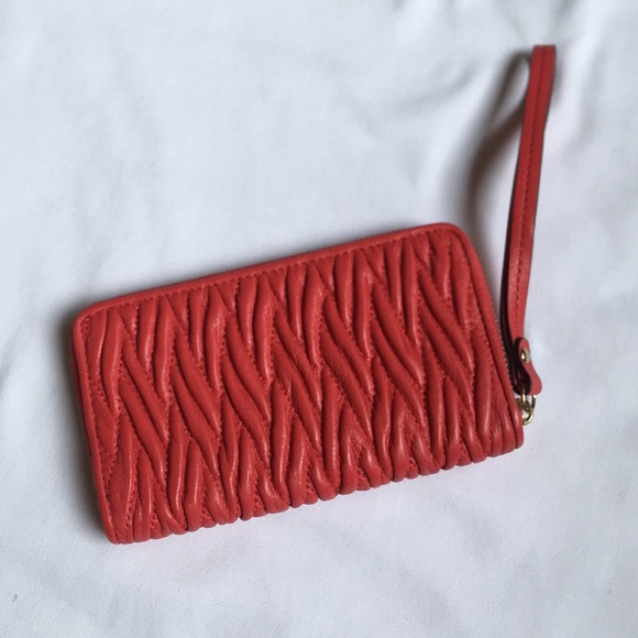 NWOT Coach Wristlet - Picture 2 of 5